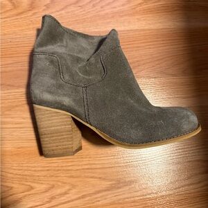 Splendid Charcoal Suede Heeled Boots